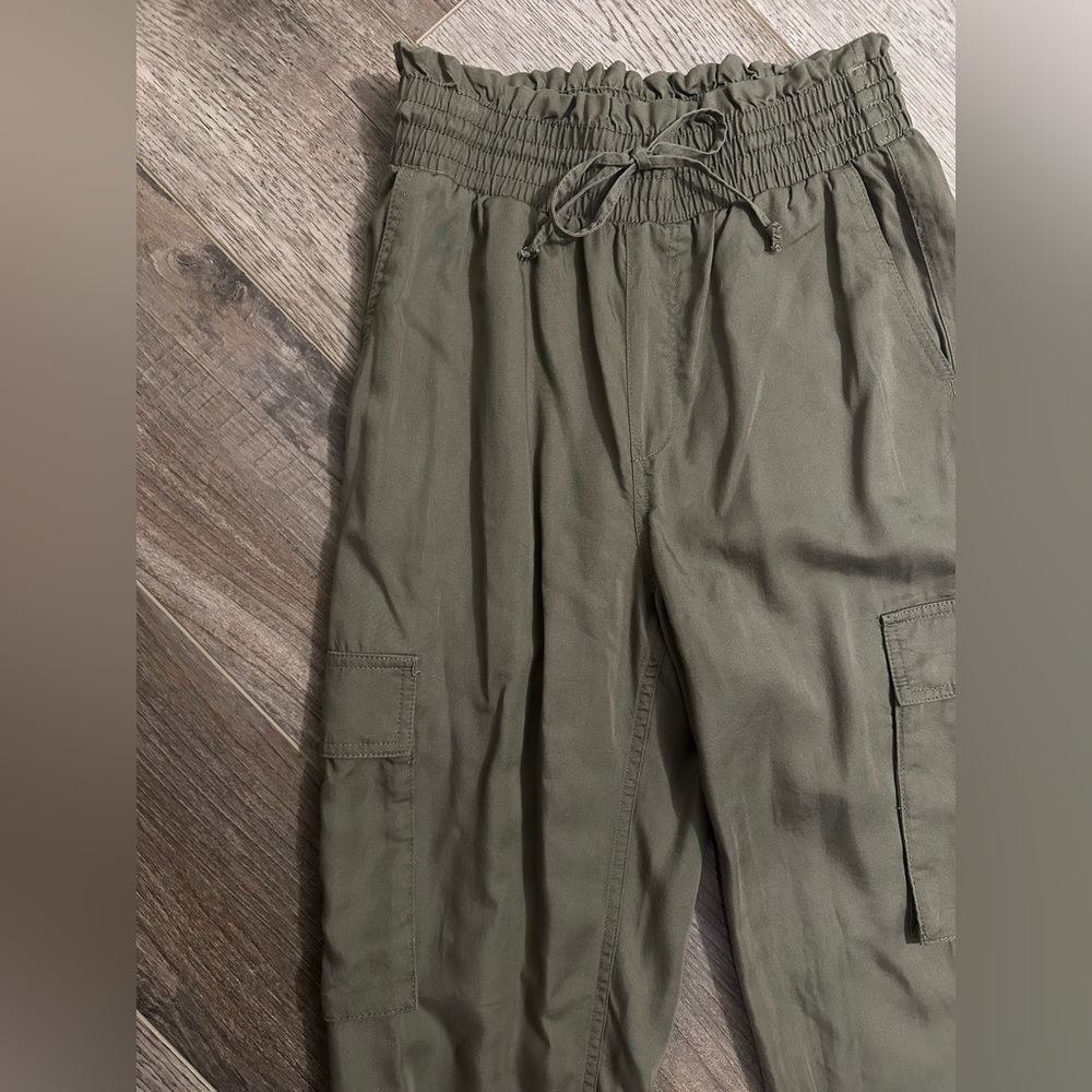 NWOT Abercrombie & Fitch | Cargo Pants Style Joggers - Picture 2 of 4